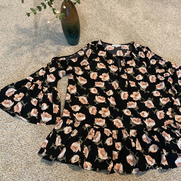 Sugarlips Tops - Sugar + Lips Black/Blush Floral Cold Shoulder Top